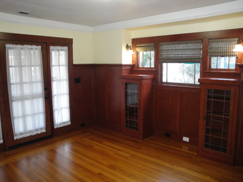 Building Photo - 346 Carrillo St