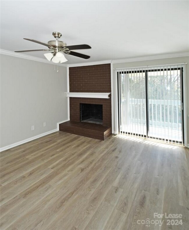 Building Photo - 11185 Harrowfield Rd