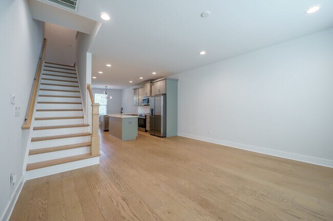 Building Photo - 608 Old Dominion Dr