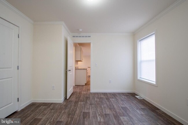 Building Photo - 19 Loxley Ln