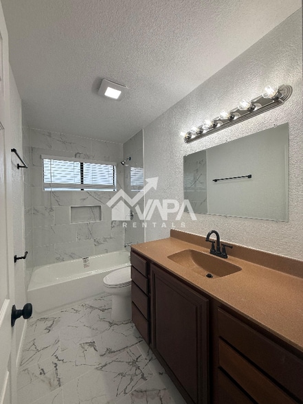 Building Photo - 194 High Oak