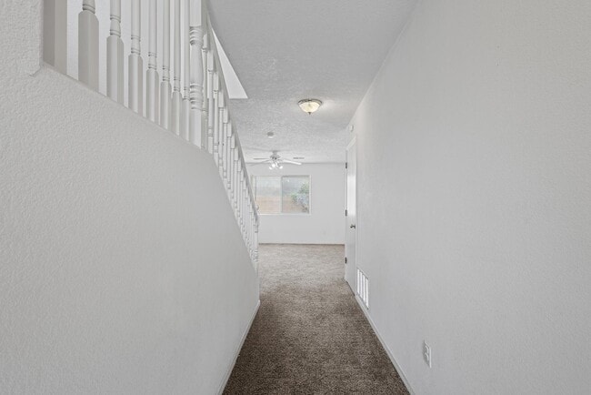 Building Photo - 8928 Jasper Dr NE