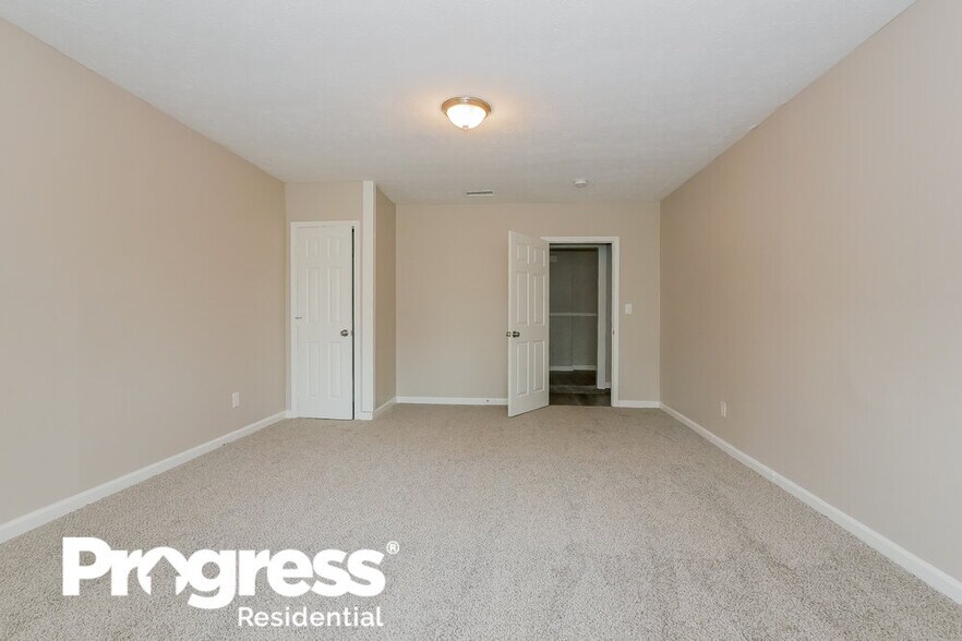 Building Photo - 5293 Brentwood Rd
