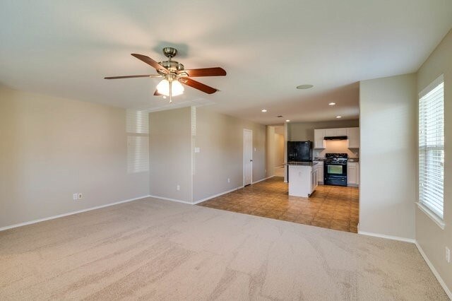 Building Photo - 25 Larkspur Dr