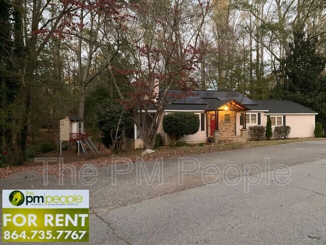Building Photo - 303 McBee Ave