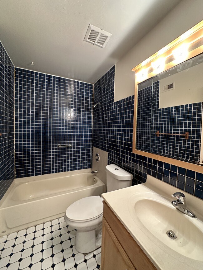 Building Photo - 7026 Westbrook Ave