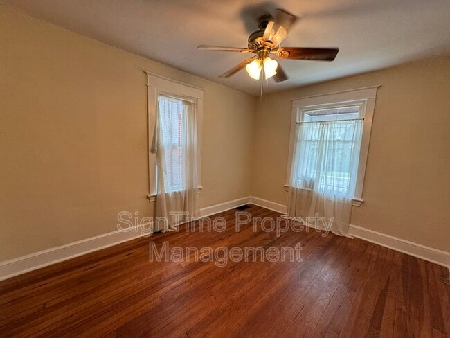 Building Photo - 864 Mulberry Ave