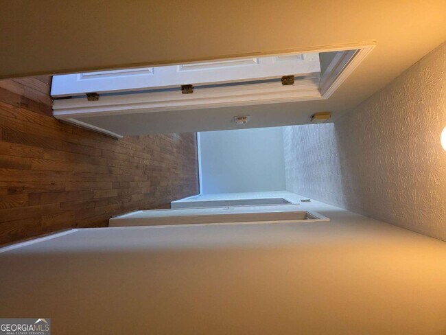 Building Photo - 1695 Underwood Dr SE
