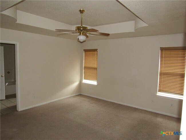 Building Photo - 6006 Sulfur Spring Dr