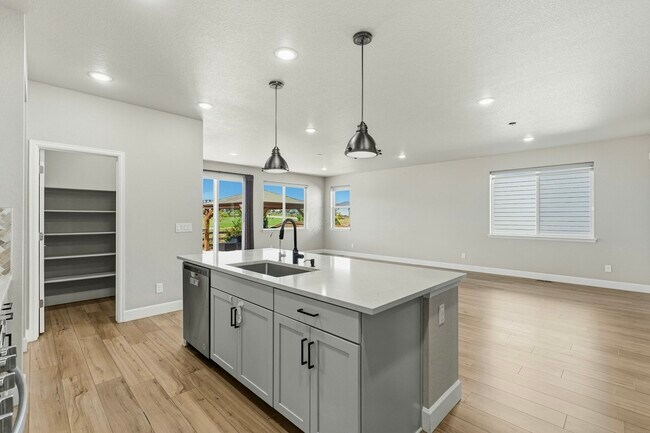 Building Photo - 13541 Waterthrush St