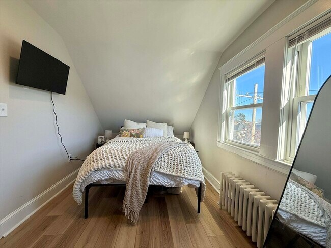 Building Photo - 82 Elmer Rd