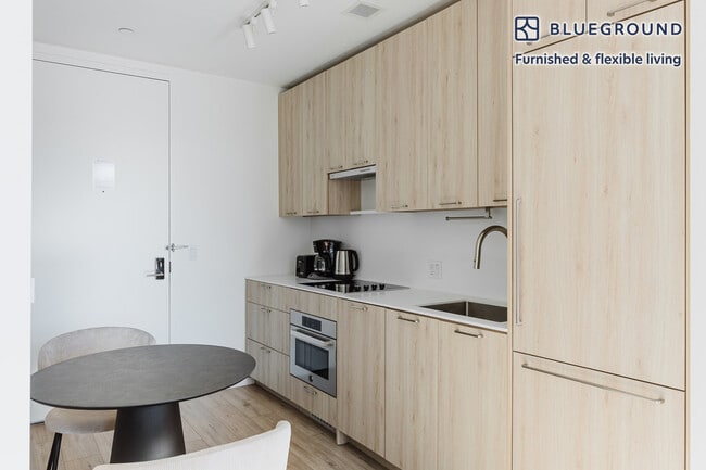 Building Photo - 545 Vanderbilt Ave