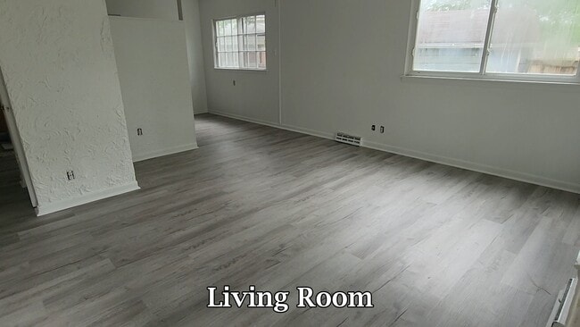 Building Photo - 4003 Latham St