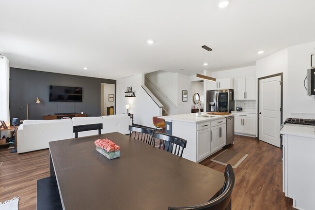 Building Photo - 25424 W Cerena Cir