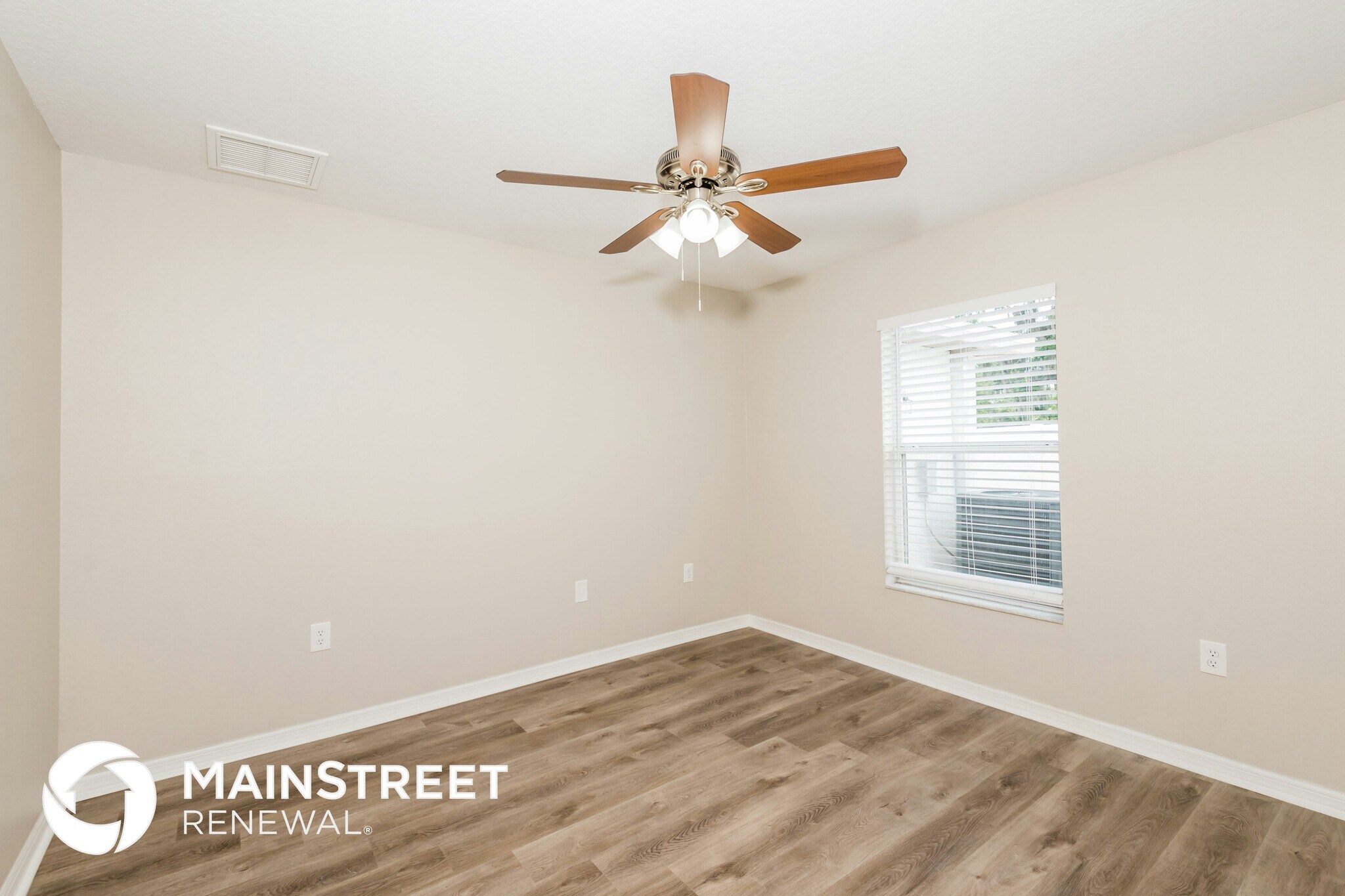 Building Photo - 9310 27th Ave E