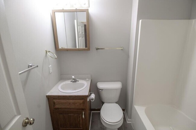 Building Photo - 1316 Valley Creek Ln