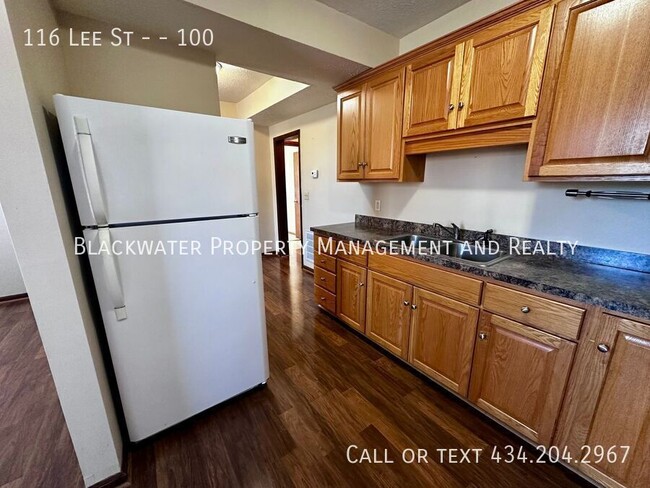 Building Photo - One Bedroom Apartment in Amherst!