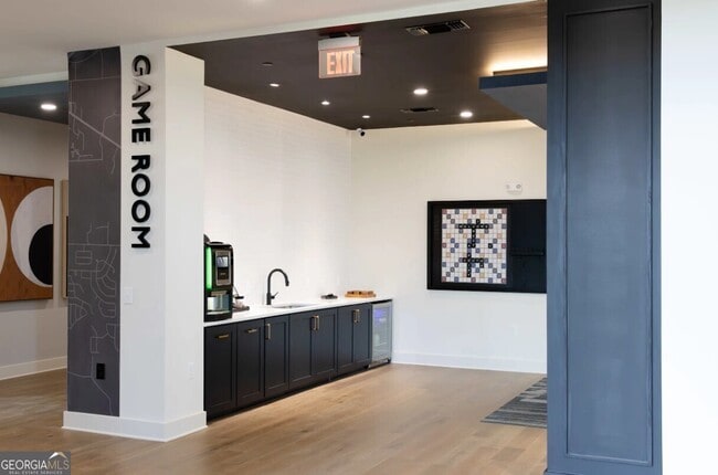 Building Photo - 300 Hwy 81