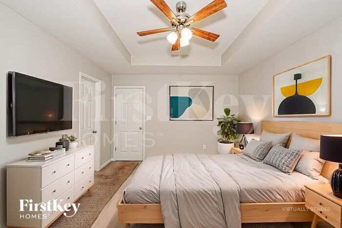 Building Photo - 501 Baronne St