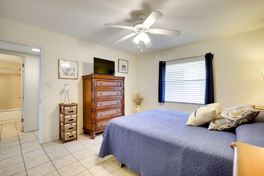 Building Photo - 2700 Ocean Shore Blvd