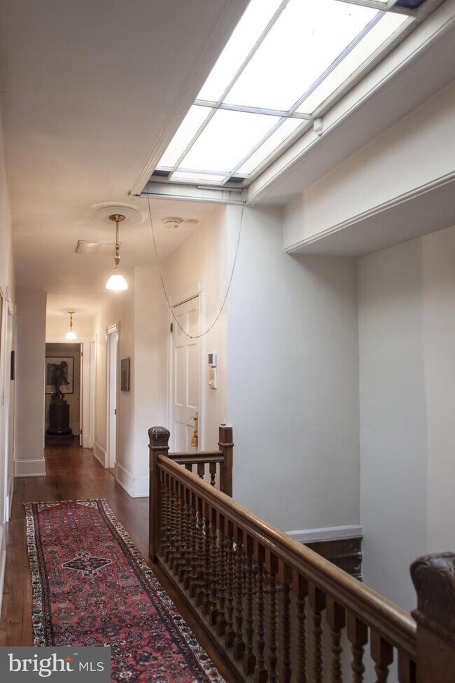 Building Photo - 1633 16th St NW