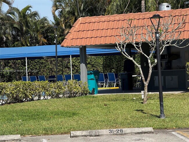 Building Photo - 8970 S Hollybrook Blvd