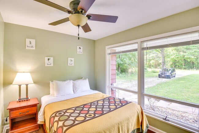 Building Photo - 4152 Sawyer Rd