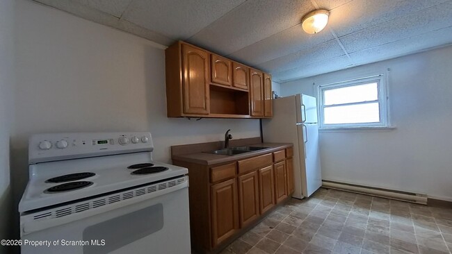 Building Photo - 326 N Hyde Park Ave