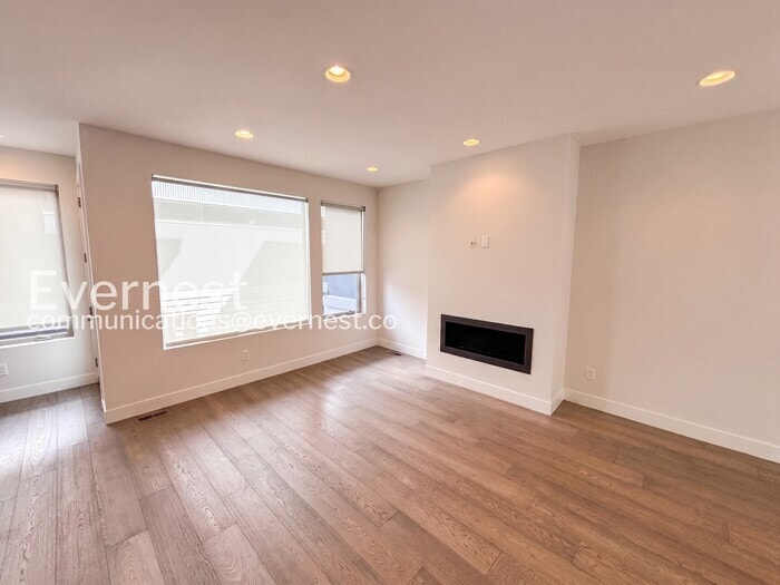 Building Photo - 2649 17th St