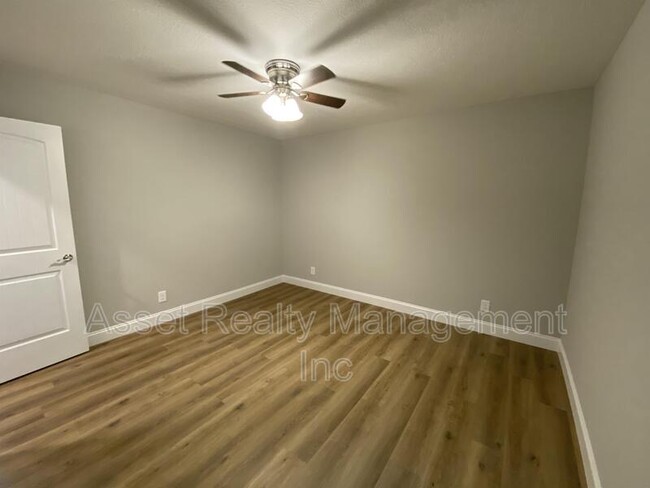 Building Photo - 252-254 Highland Avenue - 254