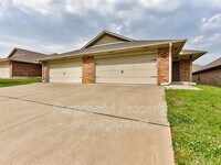 Building Photo - 4309 Edinburg Way
