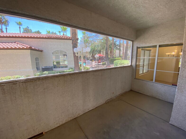 Building Photo - 2975 Bluegrass Ln