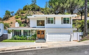Building Photo - 17152 Escalon Dr