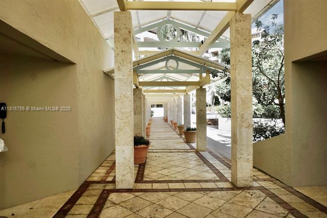 Building Photo - 151 Crandon Blvd