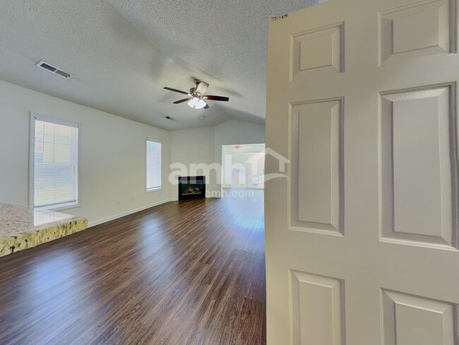 Building Photo - 106 Charlotte Ct