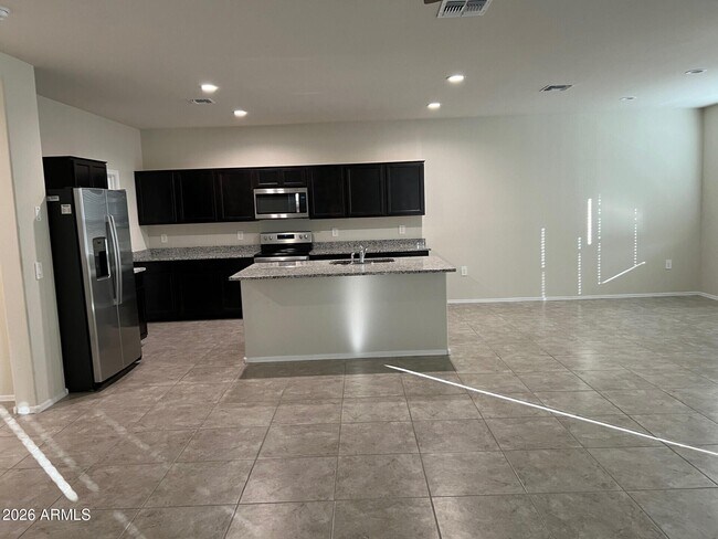 Building Photo - 36597 W Santa Clara Ave