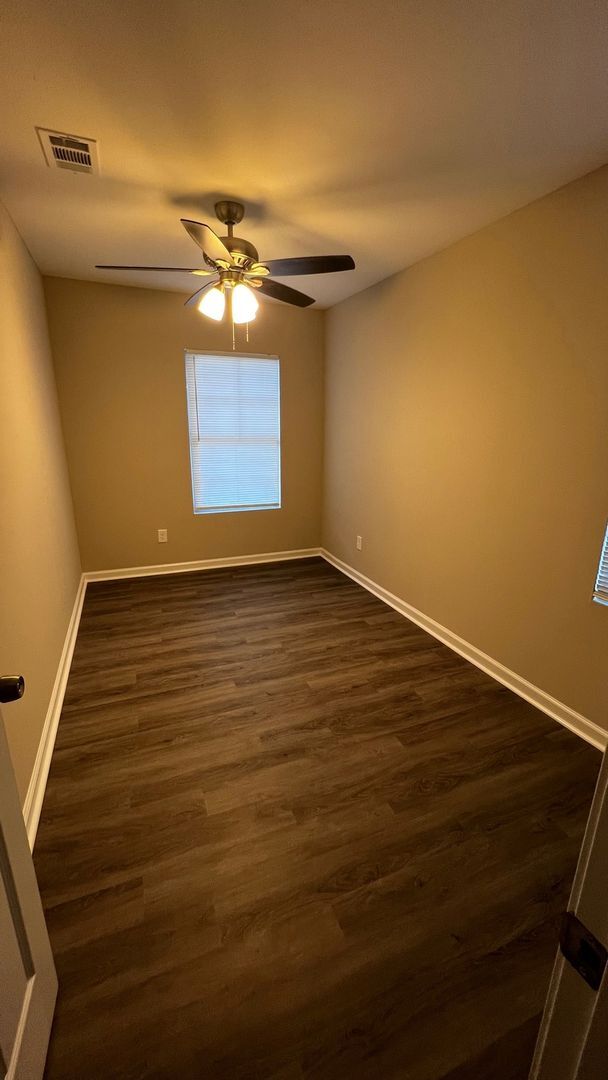 Building Photo - BRAND NEW 3bd/2ba Bungalow Renovation!!! -...