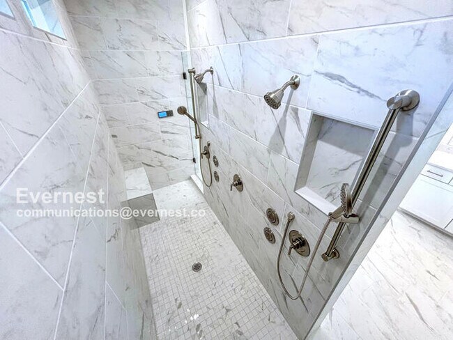 Building Photo - 2517 Canopy Ct