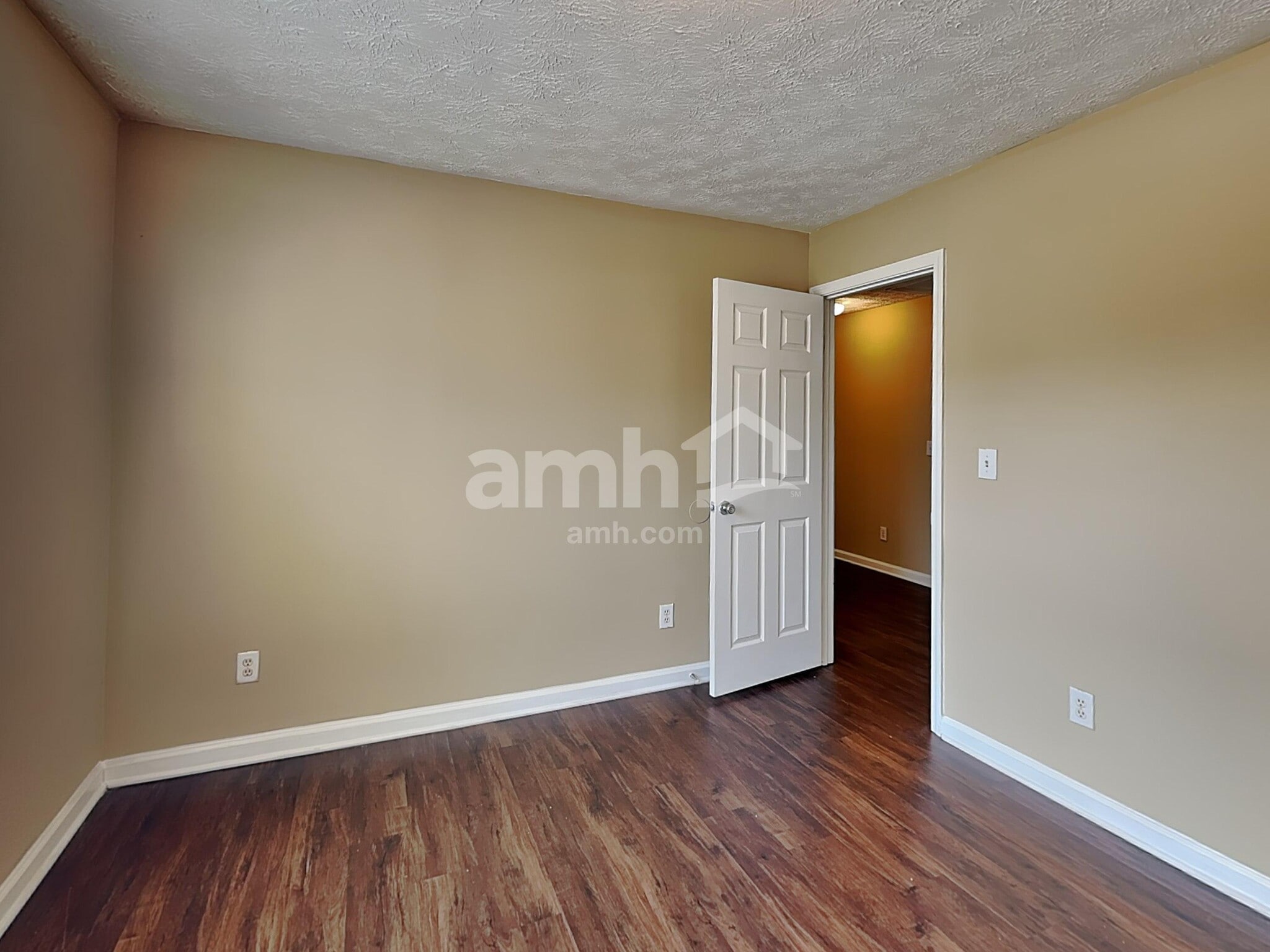 Building Photo - 1545 Maple Pointe Ct