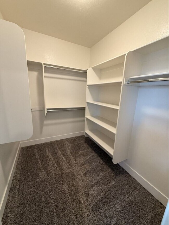 Building Photo - 3 Bed 2 Bath - Sublimity Duplex