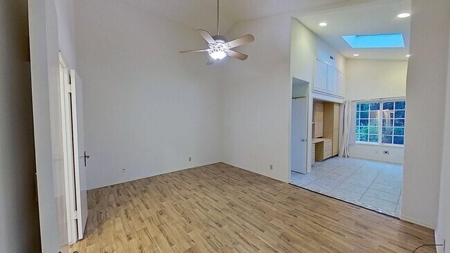 Building Photo - 5022 Hemlock