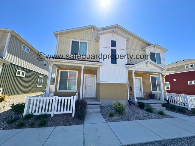 Primary Photo - Beautiful Townhome in Saratoga Springs