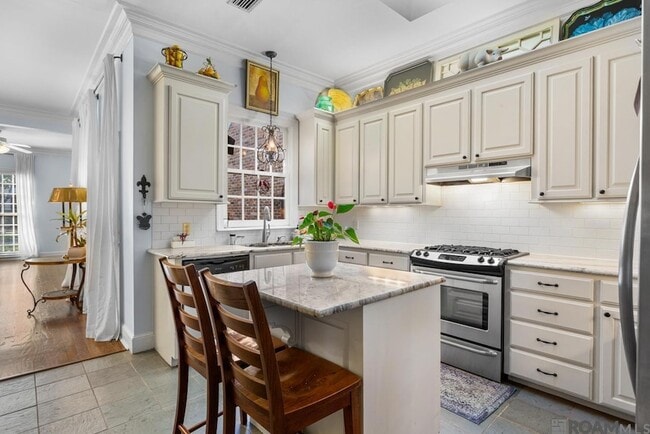 Building Photo - 7962 Wrenwood Blvd