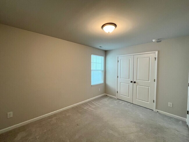 Building Photo - Stunning 4BD, 3BA Durham Home within Close Proximity to RDU Airport, Brier Creek, and Downtown Du...