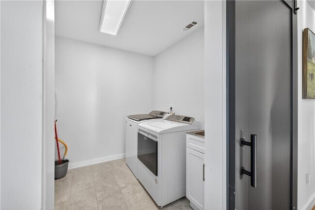 Building Photo - 1324 Ace Mcmillian Rd