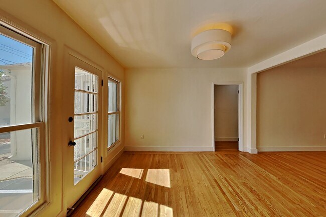 Building Photo - Charming Land Park Cottage – A Hidden Gem in the Heart of the City