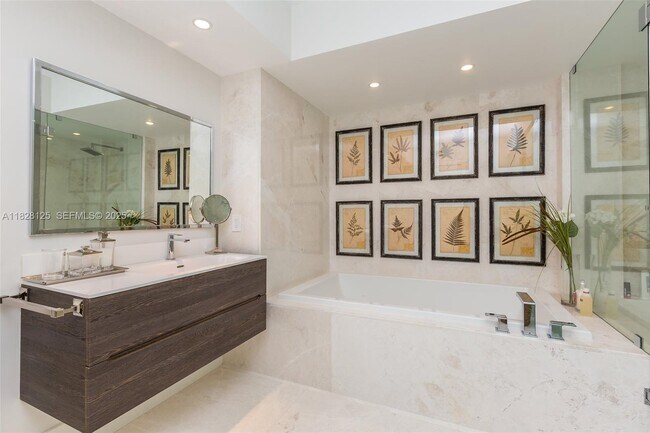 Building Photo - 1830 S Ocean Dr