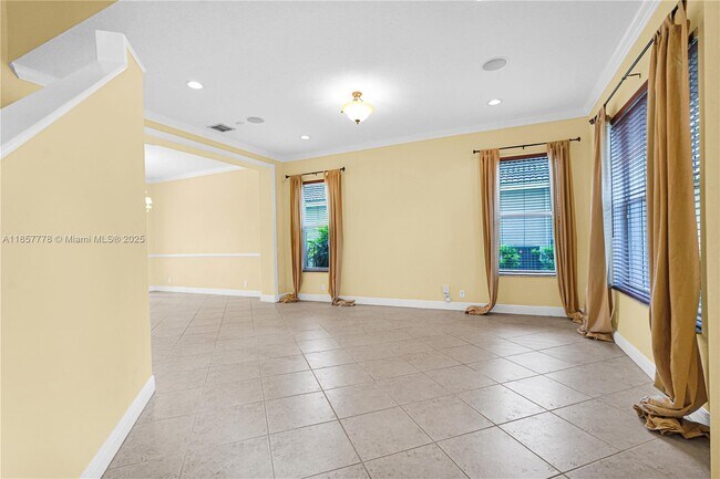 Building Photo - 904 Stillwater Ct