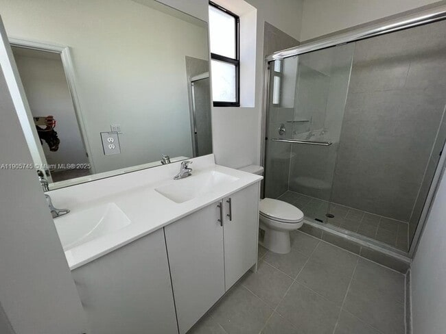 Building Photo - 28610 SW 133rd Ct