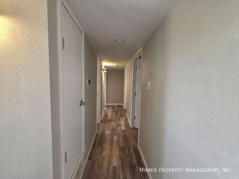 Building Photo - 4603 Mercedes Dr